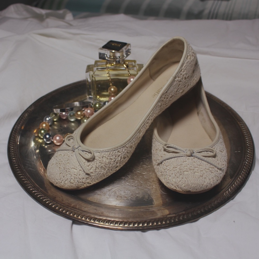 Adorable Cream Ballet Flats